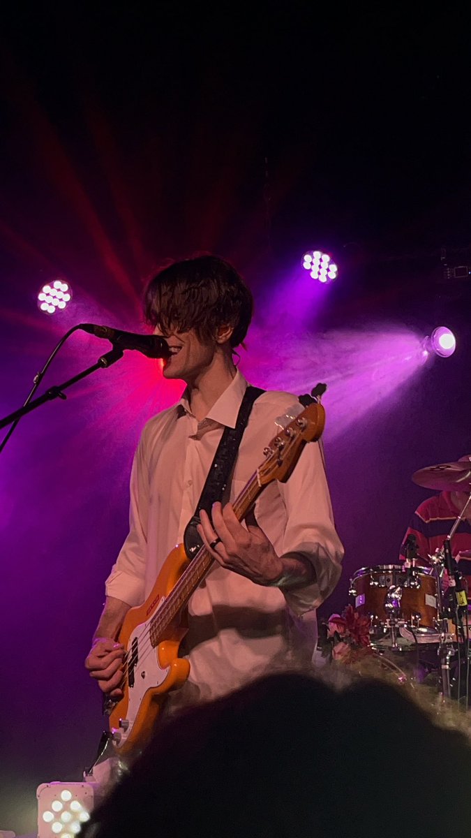 you are so beautiful dallon weekes . thank u for coming to my town. huntsville alabama finally getting love
