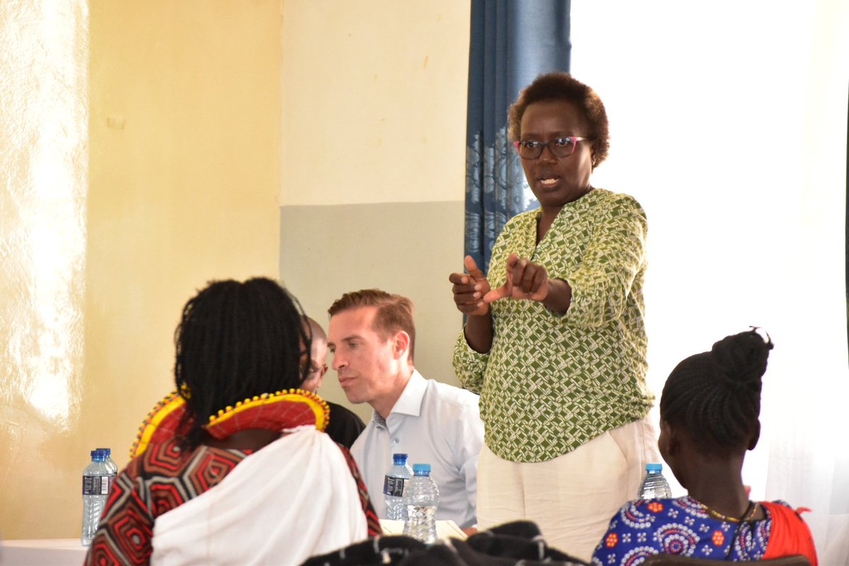 RuralWomenPL's tweet image. Under our #EmpoweringWomenBuildingPeace project, we equipped women leaders from West Pokot County with conflict resolution skills.

Women are often the first to feel conflict impact and the last at the negotiation table.

When women lead, communities heal. #ConflictResolution
