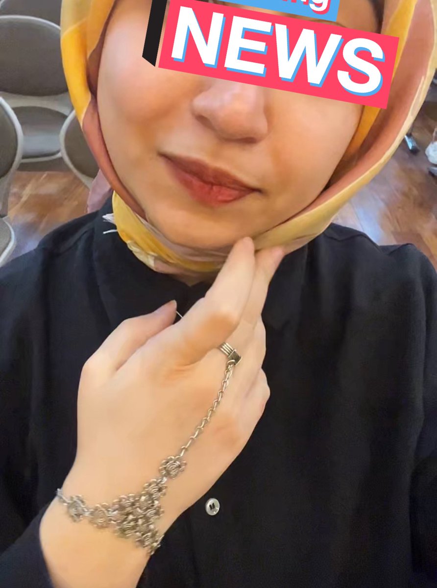 benimrenklerimm's tweet image. Biraz takı biraz çiçek kokusu birazda tebessüm