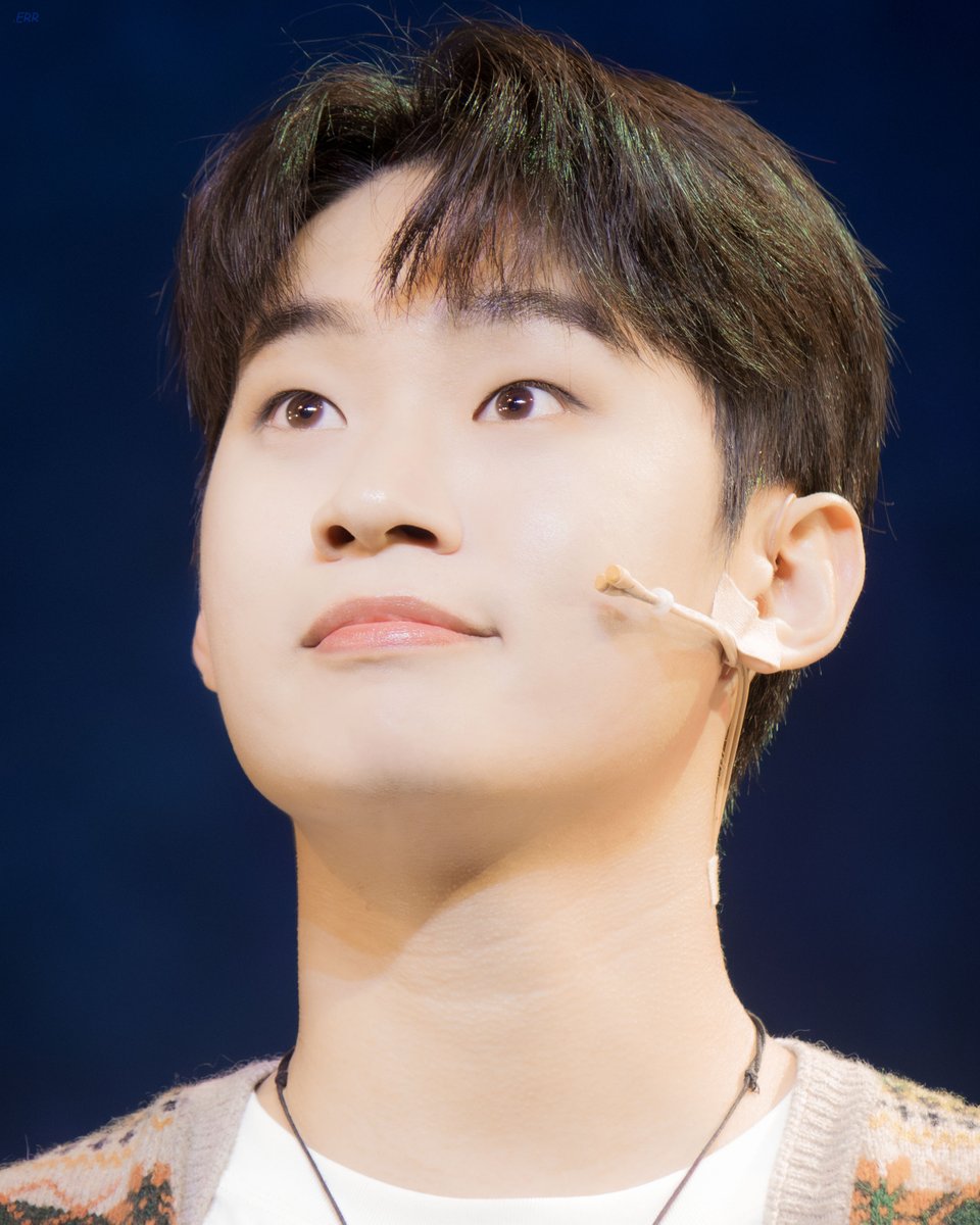 𝙀𝙍𝙍 tweet media