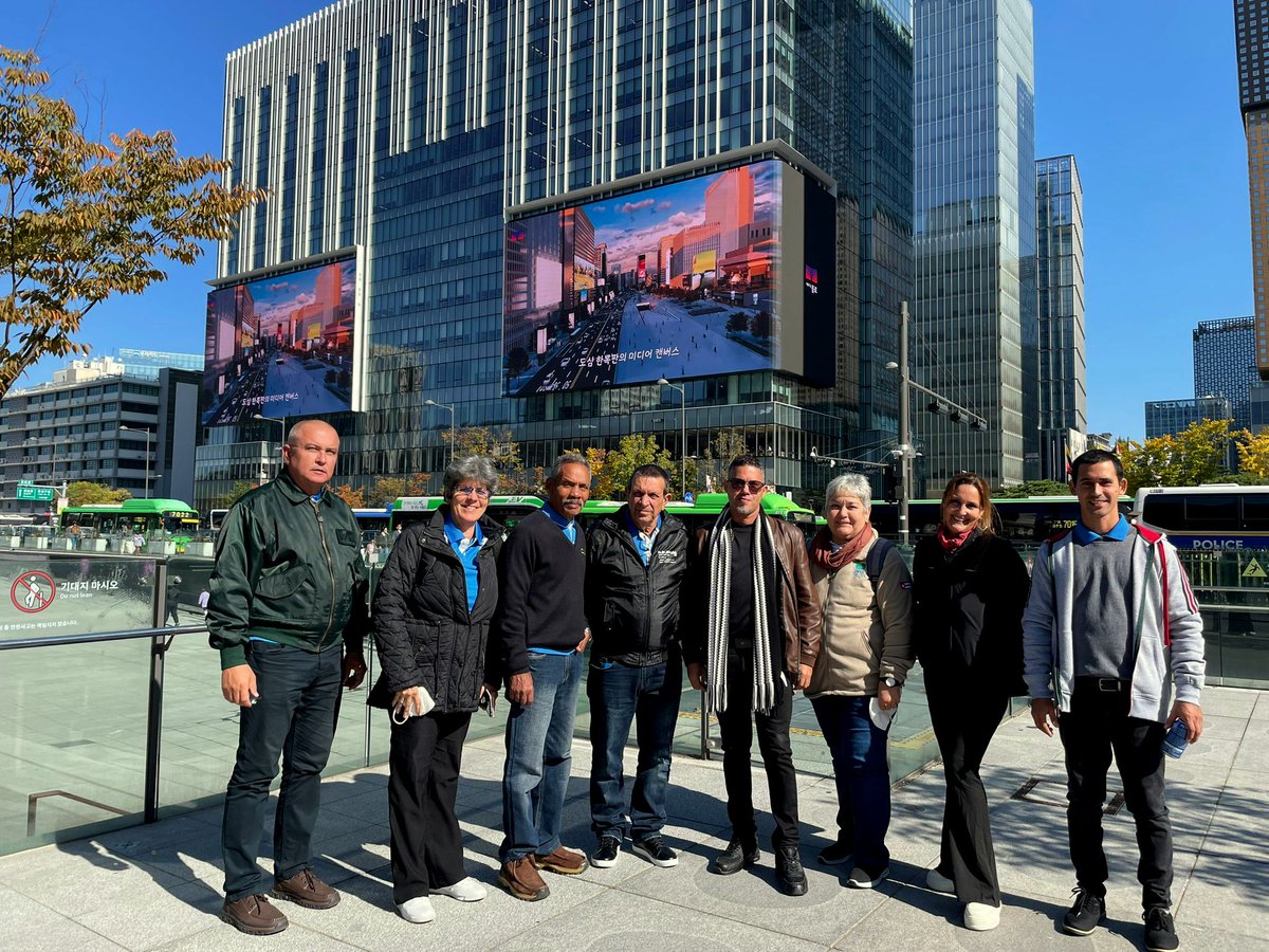 MitransCuba's tweet image. Fortalecimiento  de capacidades para la movilidad eléctrica en el transporte urbano en #Cuba, una iniciativa que sienta las bases para una transformación del transporte urbano en el país.
Más información ⤵️
facebook.com/share/p/1D9zDt…