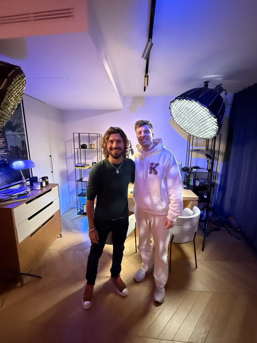 Live dans 10 minutes avec <a href="/RomainLanery/">Romain Lanéry</a> youtube.com/live/BsmK3CYeL…