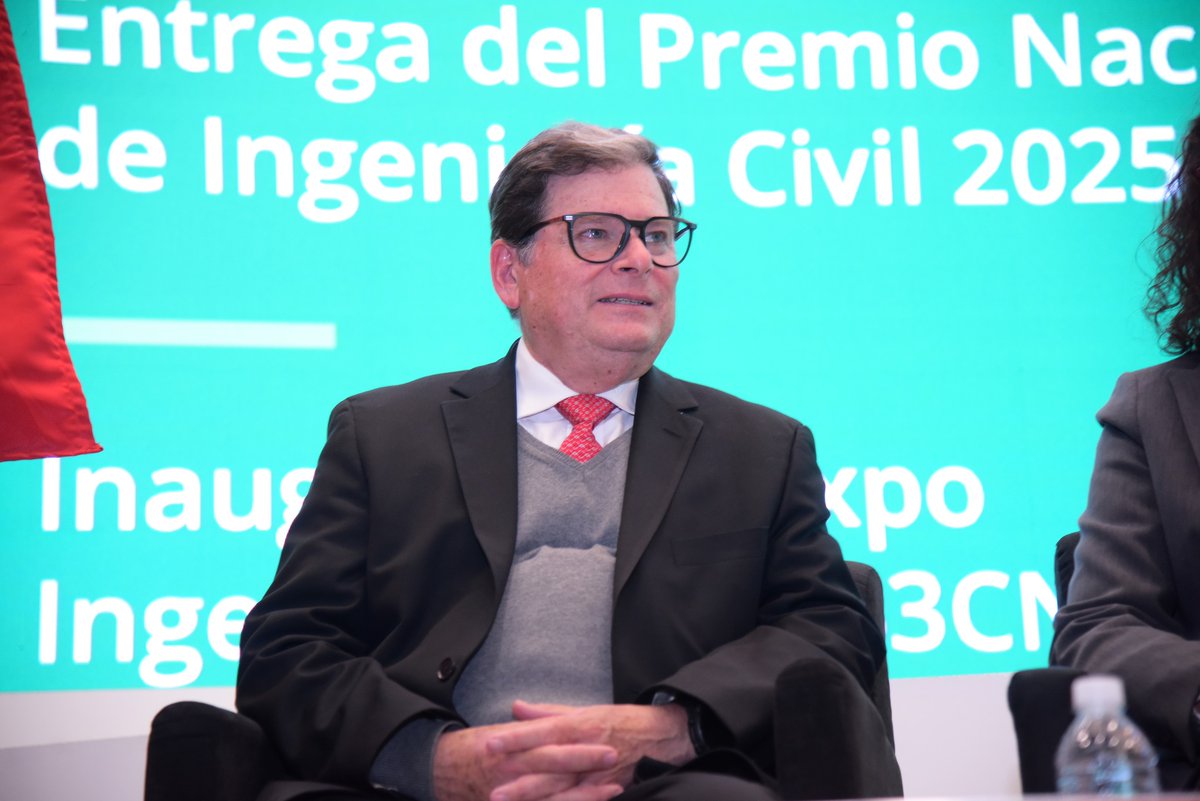 Ing. Guillermo Dozal, presidente de <a href="/FEMCIC1/">FEMCIC, A.C. Oficial</a>; Ing. Fernando Gutiérrez, presidente de la junta de honor del CICM, Ing. Ricardo Ibarra, Grupo ICA; y Adrián Lombardo Aburto