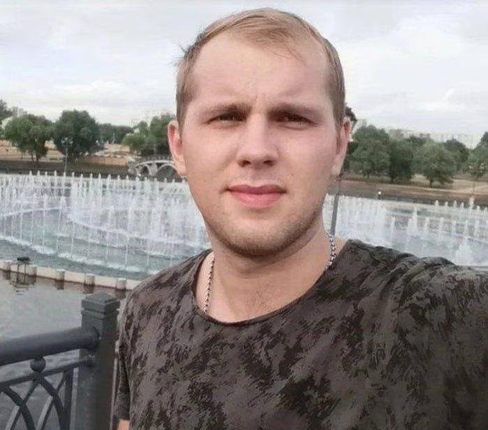 ❗️ Бывший глава ярославского центра «Э», который пытал задержанных, арестован и жалуется на пытки

Полицейские избили отстранённого сотрудника МВД Ивана Репина при задержании ещё год назад, но заявления на истязателей остаются без ответа, утверждают правозащитники. Его арестовали