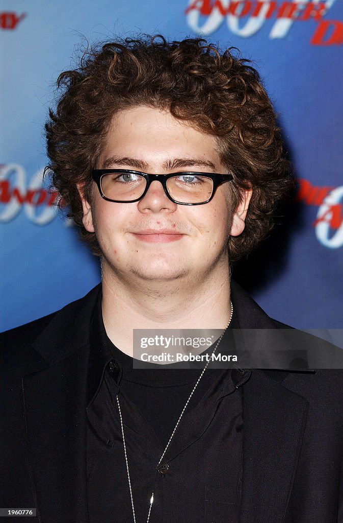 Larzzing's tweet photo. me circa 2006 https://t.co/WQcF2n9Xjl