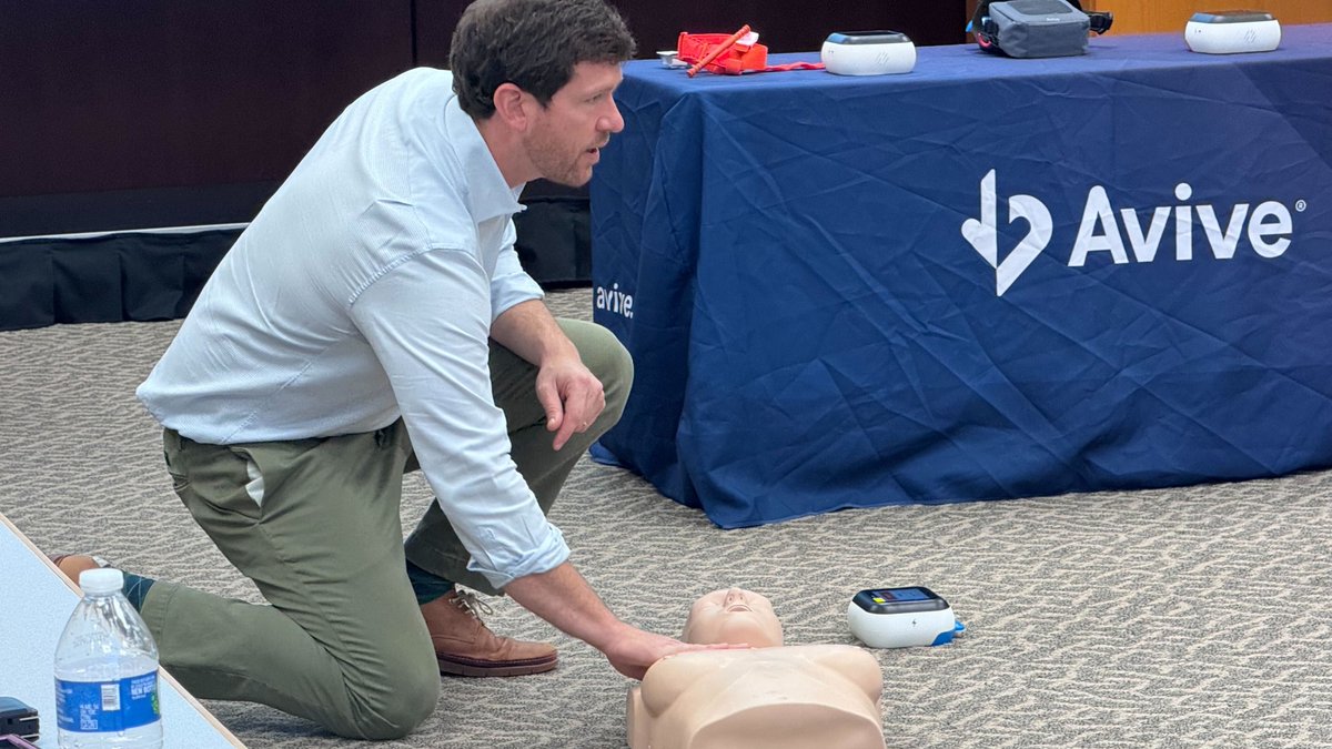 AviveSolutions's tweet image. Avive hosted a Tactical Medical Activation in Charlotte, NC, in partnership with the Mecklenburg County Sheriff&apos;s Office. Training focused on strengthening frontline readiness through high-quality CPR, AED integration, and hands-on tactical medical care. avive.life/law-enforcement