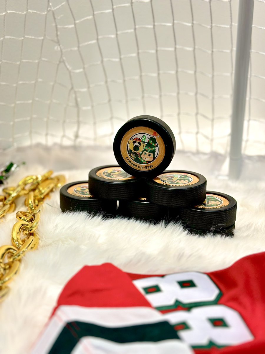 HFXMooseheads's tweet image. The Moose Shop is officially ready for Christmas in Mic Mac Mall 🎄Plus - get all of your Woody merch here! 🎅 🎁#GoMooseGo