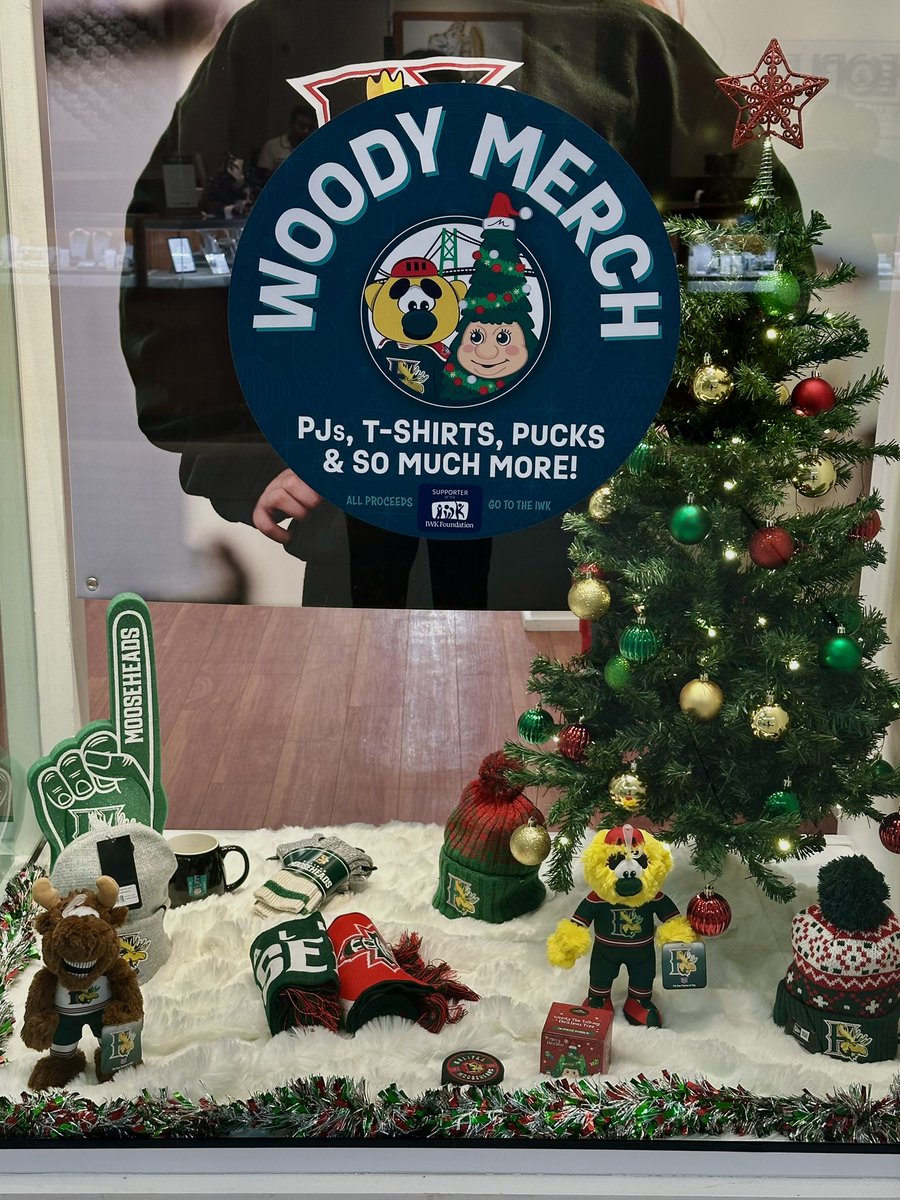 HFXMooseheads's tweet image. The Moose Shop is officially ready for Christmas in Mic Mac Mall 🎄Plus - get all of your Woody merch here! 🎅 🎁#GoMooseGo