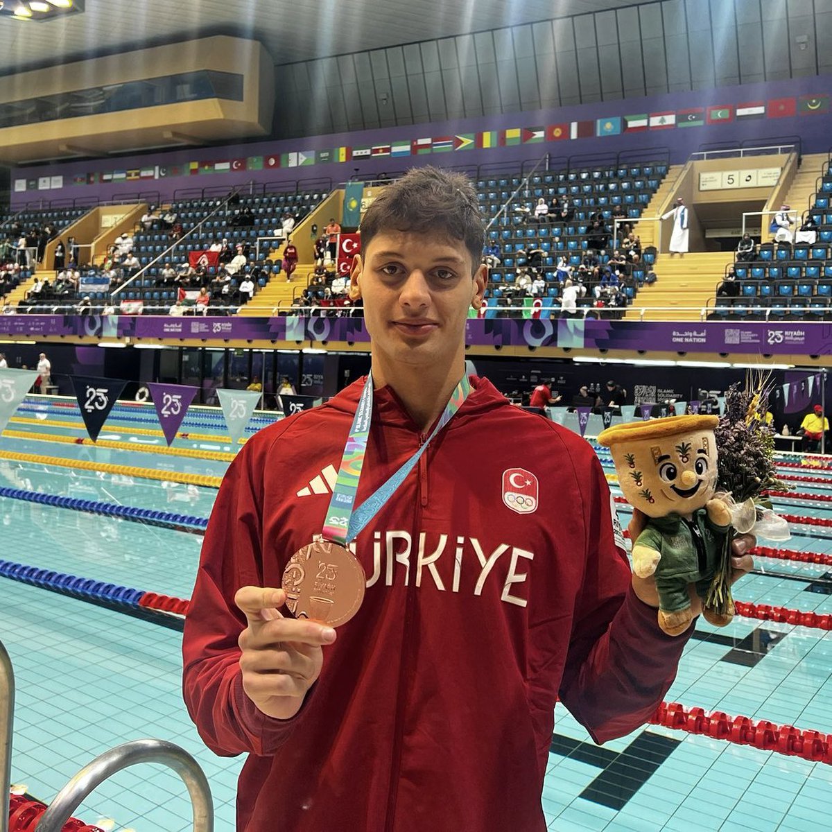 🇹🇷 Yüzücümüz Mert Hatipoğlu’ndan bronz madalya! 🥉

🔗 galatasaray.org/haber/su-sporl…