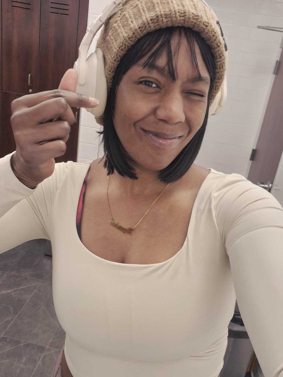 LAST NIGHT WE MADE STRIDES w/ Garrus in ME2 &amp; Queenslayer progress in Rivals 👑🗡

Tysm for the 4 RAIDS <a href="/BirchyFruFru/">BirchyFruFru🌿</a> @/badvibesbussy <a href="/RoxAndStone_/">Rox 🪨</a> &amp; <a href="/SupremeKaiRich/">Rich Tannis 🇵🇷</a>  🥹💓

And BIG TY to <a href="/QuetzalKunTTV/">QuetzalKun</a> <a href="/heyitscerita/">Cerita ✨</a> @/zanderhire for carrying me to Nightmare 4 🤣

Cyall Sunday ✌🏾