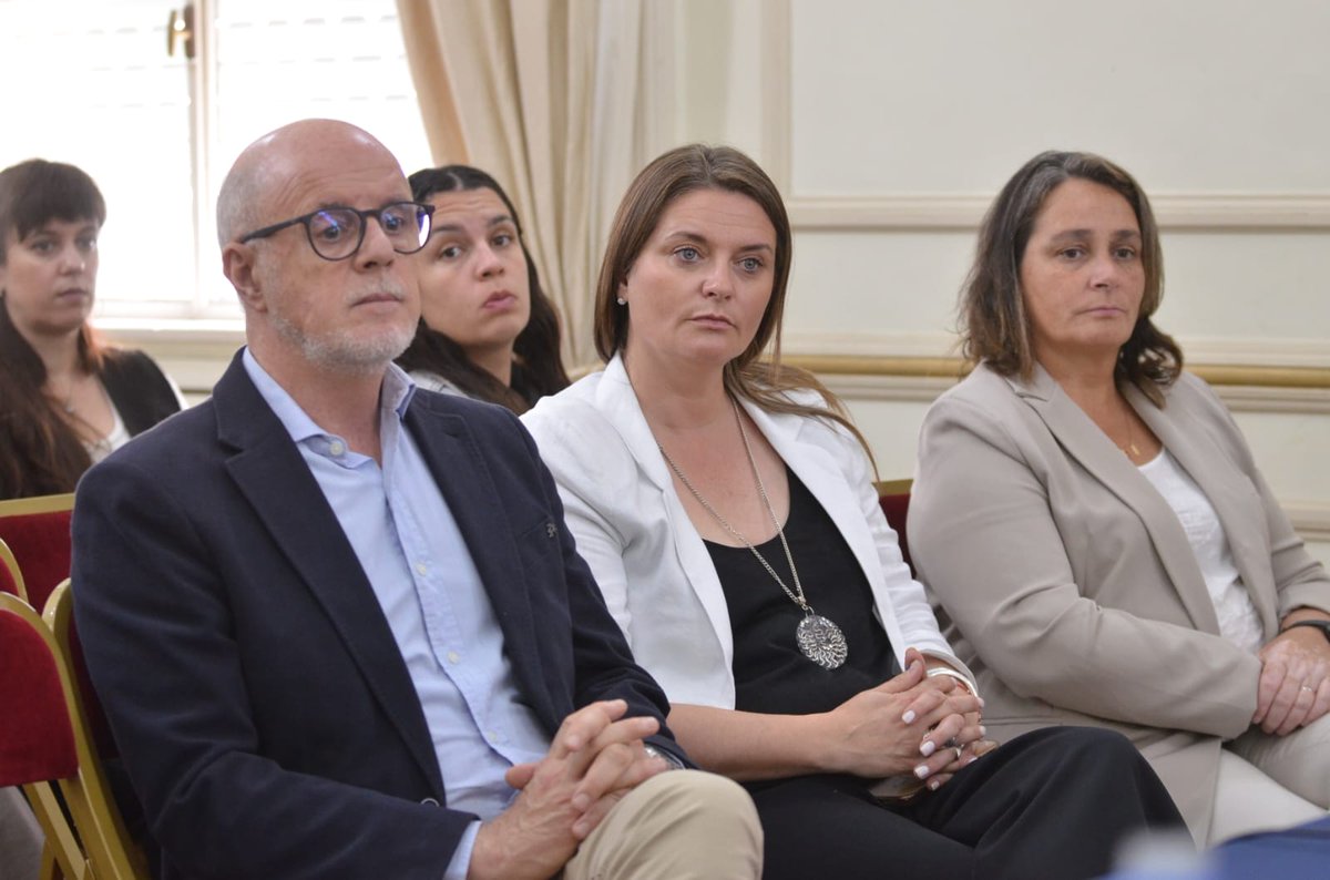 Senado_BA's tweet image. 🏛️ Jornada de Capacitación “Investigación de delitos sexuales contra las infancias en el ecosistema digital: Avances y desafíos”

📌@magariovero recibió al Procurador General de la Suprema Corte de Justicia, Julio Conte Grand, y a los senadores @AlexCampbellOK y @meugeniagil