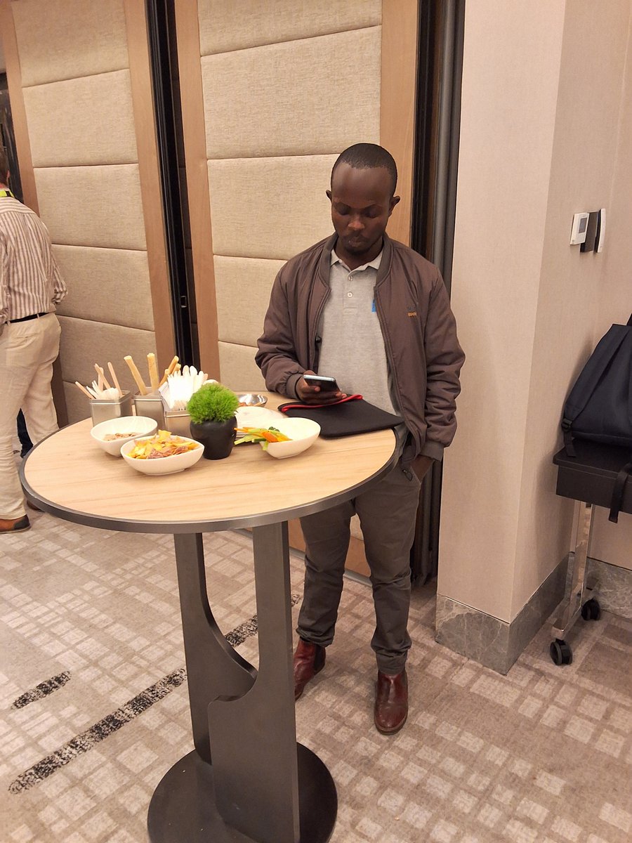 CPMMwangi's tweet image. Let me hear from the Belgians here in Sankara.
Networking cocktail nights.