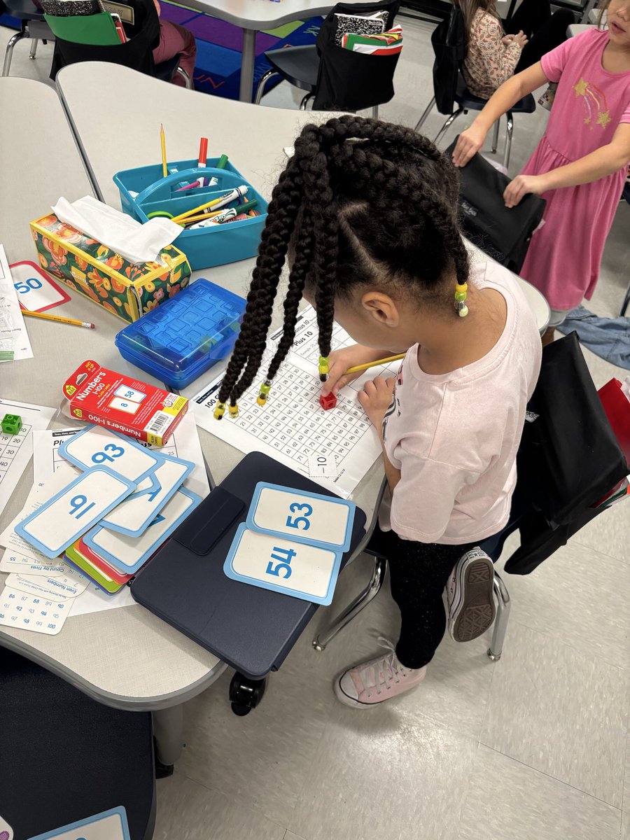 JoyaElam's tweet image. Mathematical Stations come alive in Mrs. Breedlove’s 1st grade class. Students were engaged, helped themselves be accountable and enjoyed learning @DeganElementary #wearedegan #rockyourrole #mathinlisd