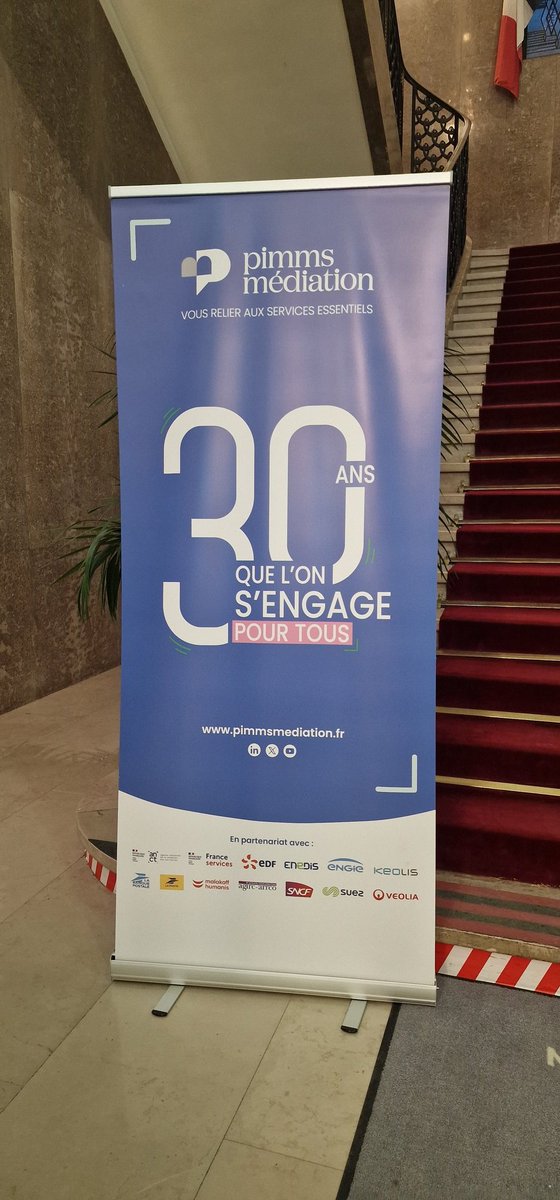 linda_djebbar's tweet image. C&apos;est parti pour le lancement de la soirée pour fêter les 30 ans du concept #pimmsmediation !
Faciliter le lien entre les habitants et les institutions, toujours d&apos;actualité #fracturenumerique #liensocial #demarchesadministratives