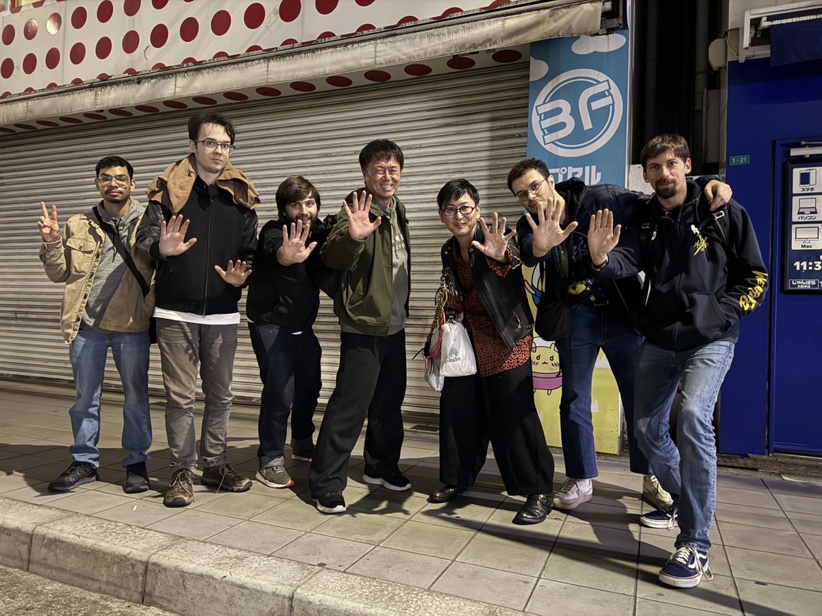 今日はみんなでご飯して少しだけセイヴァー。あいやー、みんなつおい。デュシニとベーグルにはかなり手を焼きました💦
急なリクエストにも関わらず、来てくれたクス兄ぃにはめちゃくちゃ感謝です。
明日はかぜのこ先生に作ってもらったスケジュールで奈良観光して来るのだ。
んじゃ、おやすみなさい💤