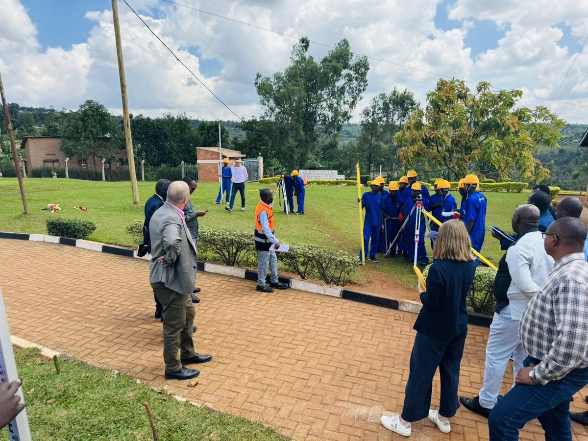 RTB_Rwanda's tweet image. Today, a delegation from various education sector partners visited Nyamirama TSS in @KayonzaDistrict to assess the quality and relevance of TVET training. Students showcased outstanding hands-on skills, demonstrating their readiness to meet labour market needs.

Nyamirama TSS,…