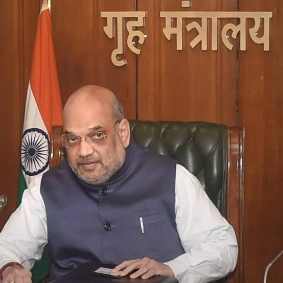 AnilYadavmedia1's tweet photo. कांग्रेस सरकार होती तो अब तक नैतिकता के आधार पर गृहमंत्री का इस्तीफा हो गया होता,
9/11 हमलों के बाद गृहमंत्री शिवराज पाटिल ने इस्तीफा दे दिया था,

2014 में मोदी सरकार आई,
नैतिकता का निधन हो गया, https://t.co/EelUjEAC3t