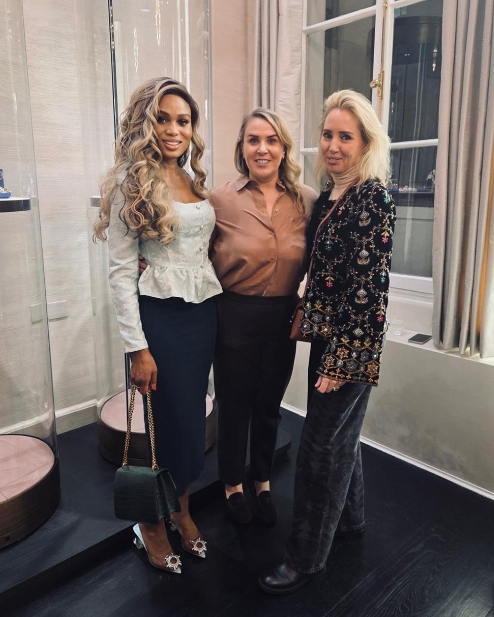 A busy but beautiful start to November, spending time with incredible likeminded people 💕