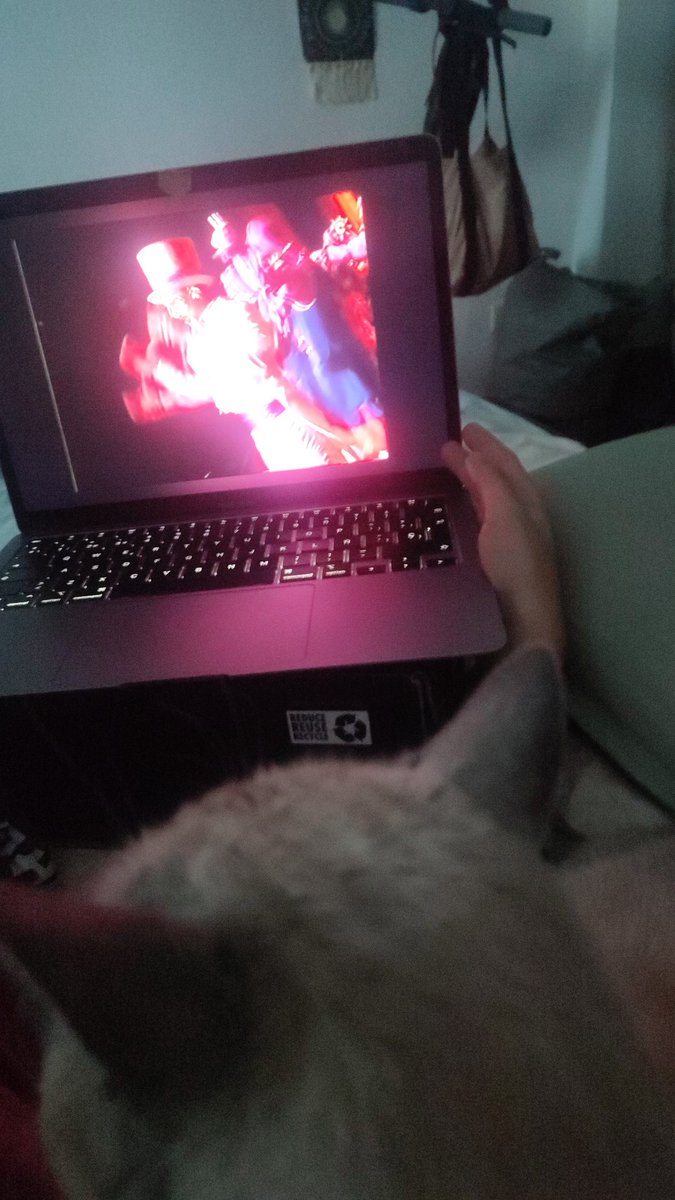 Engendrados's tweet photo. Ella viendo a JianCarlo.. es poesía. https://t.co/3e83BaR86M