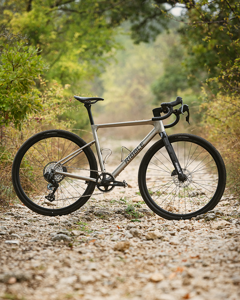 RibbleCycles's tweet image. Built for the long way round 🌍

The ALLGRIT TI-X combines timeless titanium with modern innovation. Strong and agile across long distances and rough terrain.