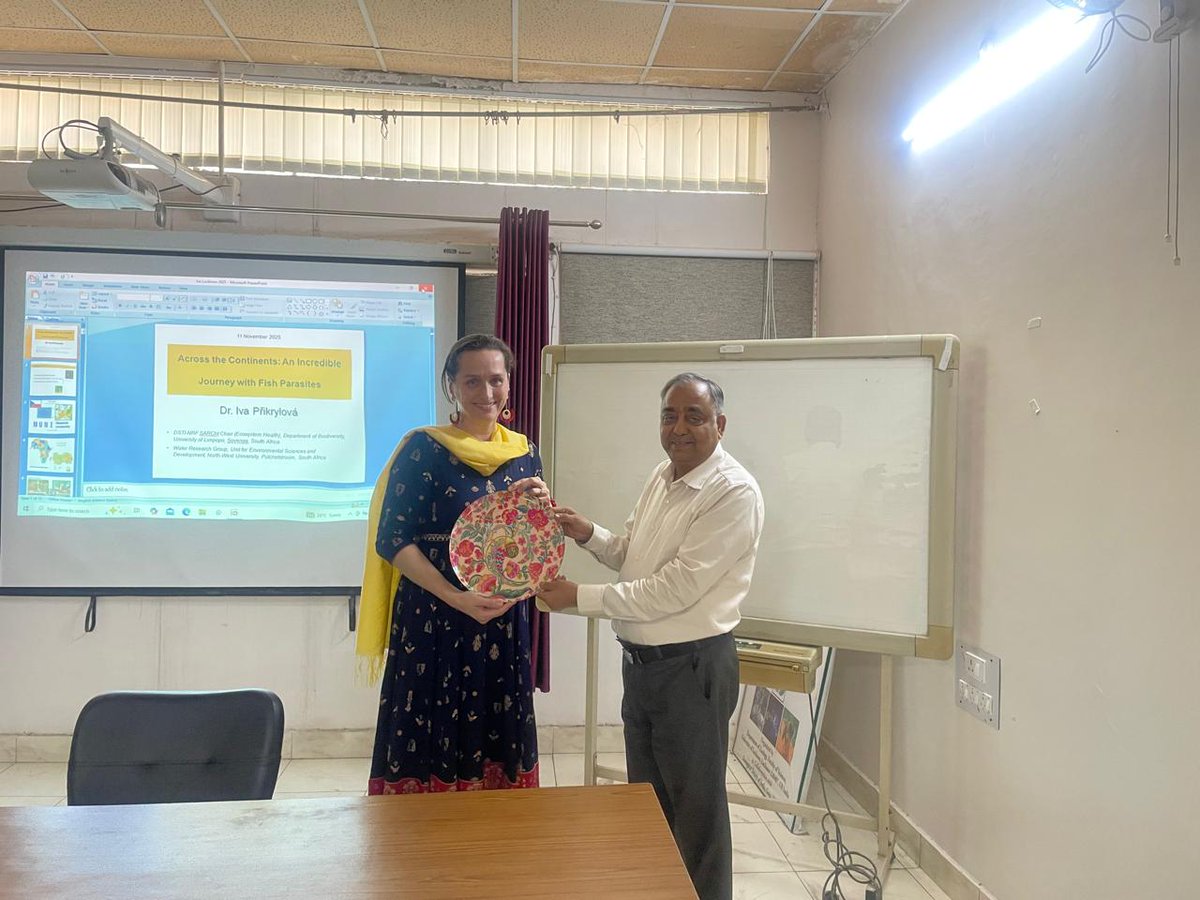 serajuddin_m's tweet photo. Today Dr. Ivy Prikrylova, NRF Chair, University of Limpopo has delivered a lecture and visited Zoology Museum. https://t.co/MJ3Lz7QkN9