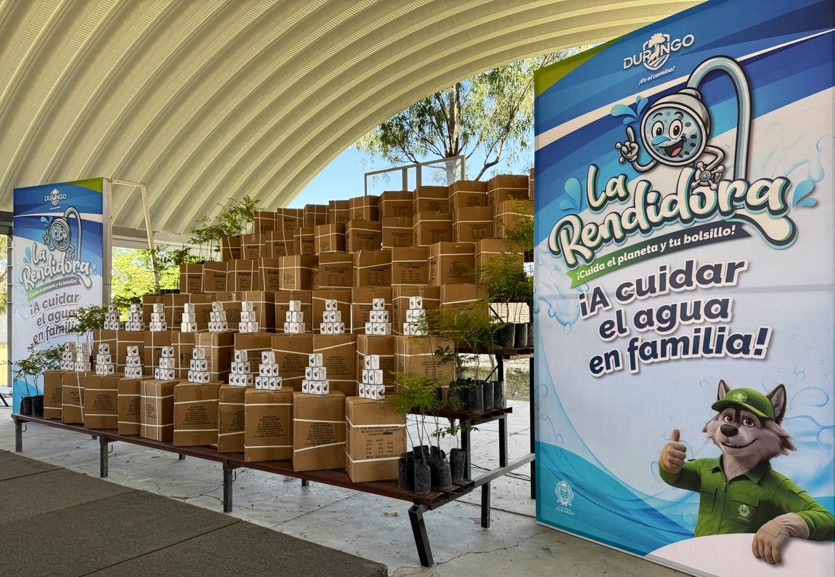 DMSPDGO's tweet image. 💧 Cuidar el agua es tarea de todos.

Con el objetivo de contribuir al uso responsable de este recurso vital, el presidente @josejoseantonio realizó la entrega de La Rendidora” a la Escuela Primaria “Doroteo Arango” en la colonia Tierra y Libertad.

#DurangoEsElCamino