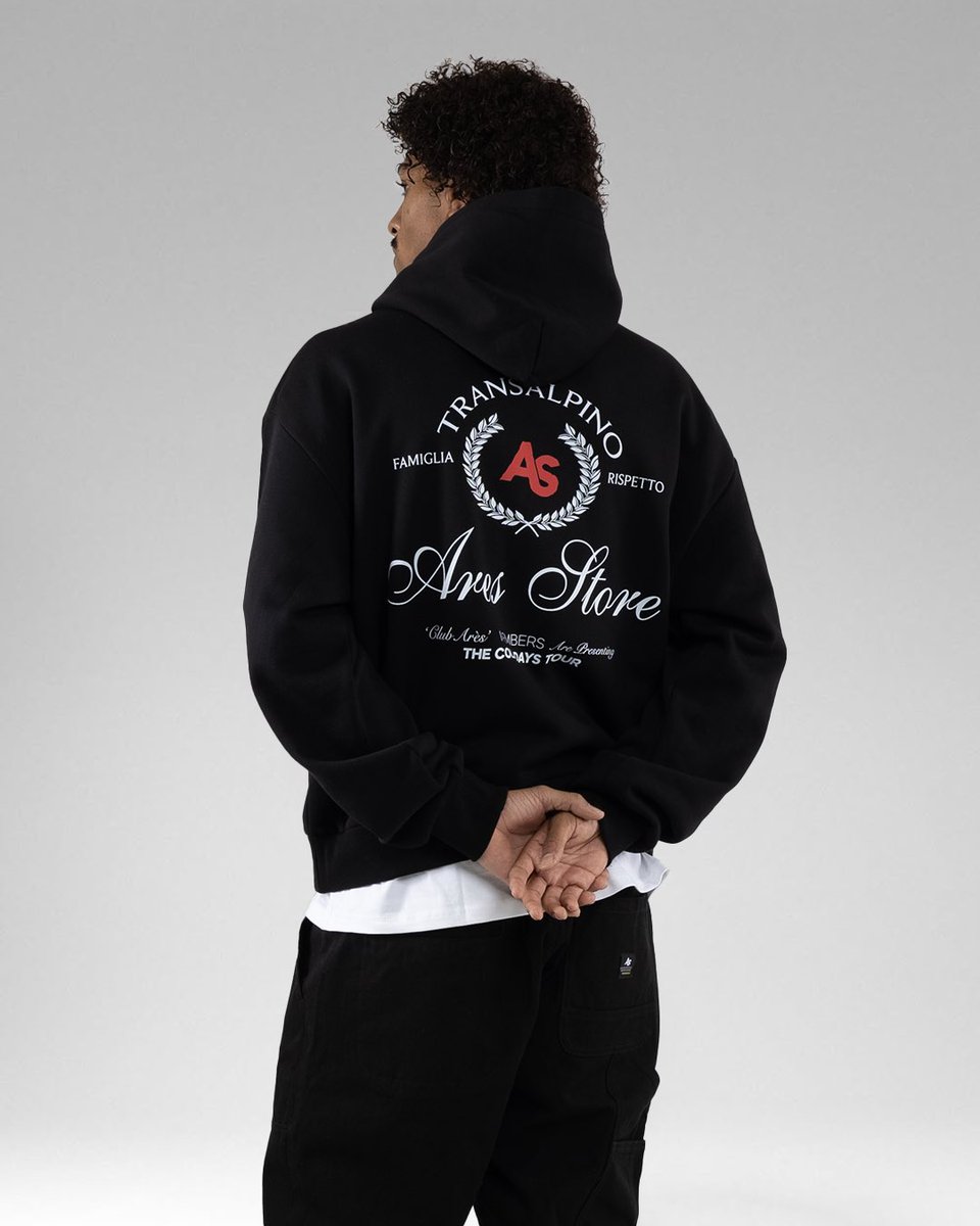 Ares_Store's tweet photo. Focus sur le hoodie Cold Days, doté d’un coton épais de 350GSM et d’un intérieur en fleece.

Le Cold Days est notre premier parti pris marqué au niveau de la coupe, construite pour un effet boxy.

Disponible ce vendredi, à 19:00 sur https://t.co/XWvvIouoyI. https://t.co/XcPfTdMauE