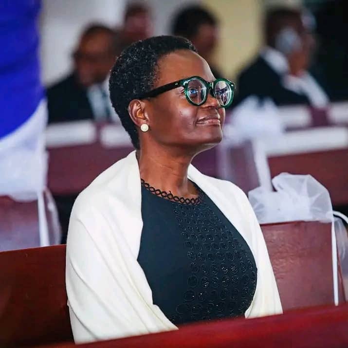 MwangJr's tweet photo. Kyala aje pamopene na nungwe gwe mwana gwake gwegwa kibhabhilisi ISYU LIMO NNDIMENYE UGWE ULIMUNDU FIJO @TuliaAckson 💯 https://t.co/6tCIlMN7DK