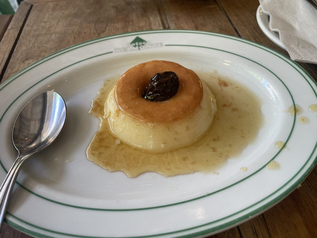 LolaMlgolola's tweet image. Amenidades, cotidiano…
#pudimdeleite melhor sobremesa 👏🏼👏🏼