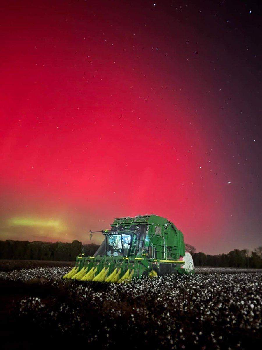 Thanks to Johnathan Bobbitt from Jab Farms in Bay, Arkansas, who captured the incredible Northern lights on full display last night in Northeast Arkansas.