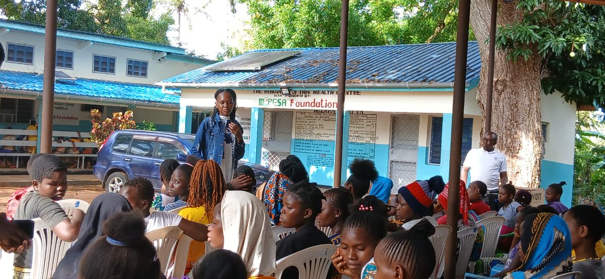 mwarakaya's tweet photo. Empowering adolescent girls and young women with life skills, menstrual hygiene education, and GBV awareness plus dignity kits to support their journey with confidence and care.@IddJembe #EmpowerHer #DignityForAll #GirlsInAction" https://t.co/OVB8d8bPM8
