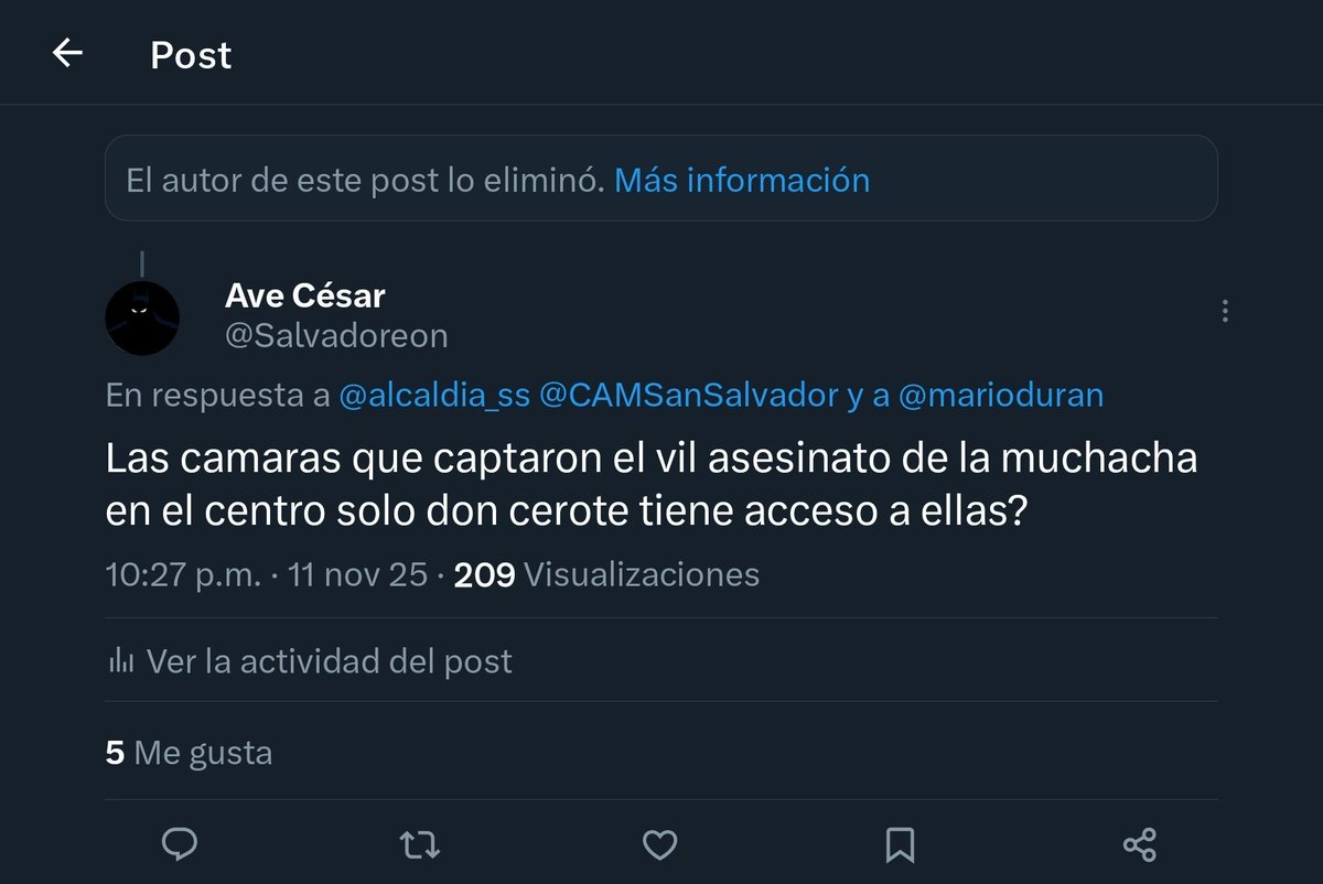 Salvadoreon's tweet photo. La @alcaldia_ss eliminó el post donde se captaban a través del sistema de vigilancia de la alcaldía a unos bolitos tomando troika. La gente le dejaba comentarios como el de la captura y no tuvieron otra salida que autocensurarse. Estamos condenados. https://t.co/n56wTYbAyy