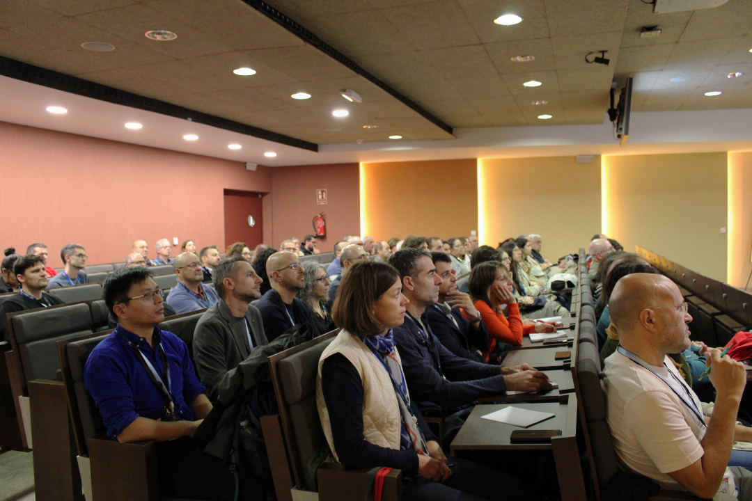 icn2nano's tweet image. 📰 LATEST NEWS❗

Jessica Padilla &amp;amp; Jose Santiso from ICN2 helped organise the 8th Meeting of Technical Staff &amp;amp; #XRay Diffraction Services. Last day featured a tour at @ALBAsynchrotron, Spain&apos;s only and largest facility of its kind.

🔍 bit.ly/4rcYcon

#KnowledgeExchange