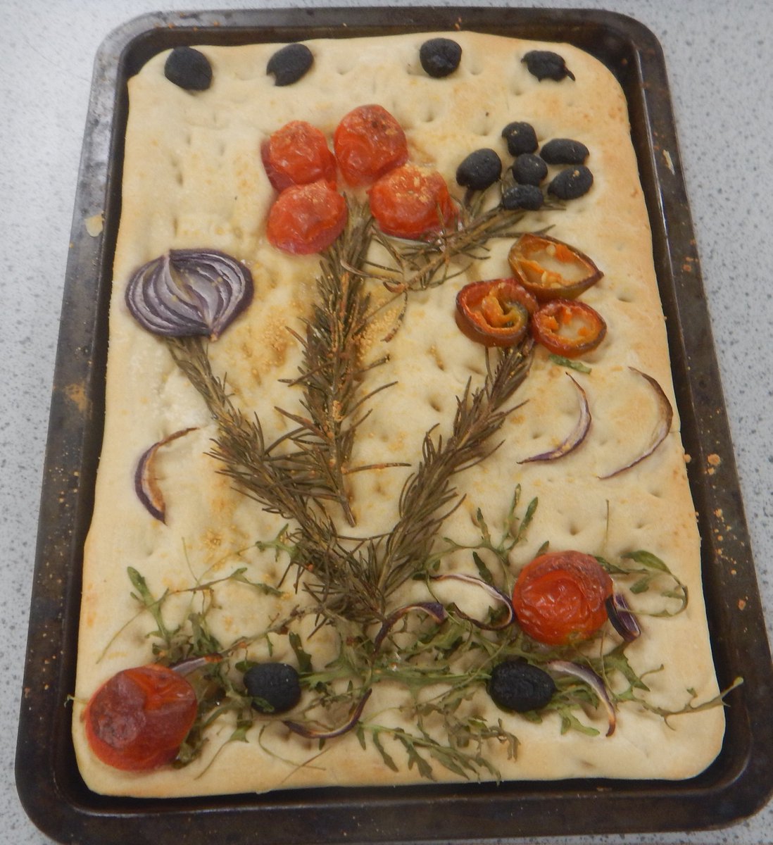 SalesianAcademy's tweet image. Year 10 pupils channelled their creativity in Food lessons yesterday by making Remembrance Day Focaccia Bread. How good do they look.
#Remembrance #RUAH #FutureChefs
