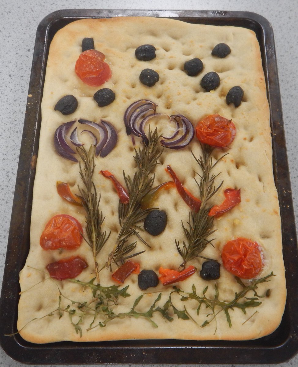 SalesianAcademy's tweet image. Year 10 pupils channelled their creativity in Food lessons yesterday by making Remembrance Day Focaccia Bread. How good do they look.
#Remembrance #RUAH #FutureChefs
