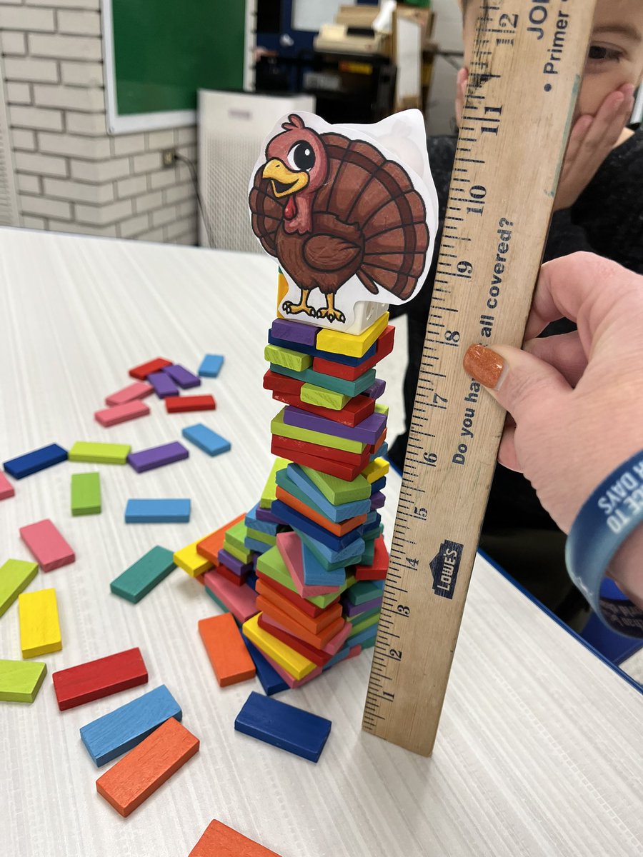 SteamMrs's tweet image. Ms. Ayala’s class built turkey towers to watch out for farmer. #steam @LopatES