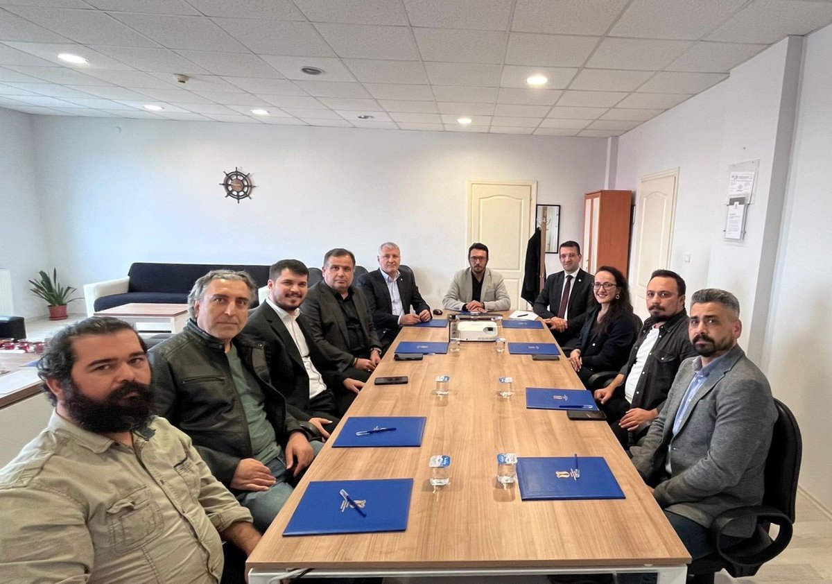 sububtmyo's tweet photo. #subuofficial #BilişimTeknolojileriMYO #TOBB #SATSO #YÖK #İşBirliğiProtokolü #EğitimdeKalite #ÖğrenciOdaklıYaklaşım #UygulamalıEğitim https://t.co/J8jlZrBK4N