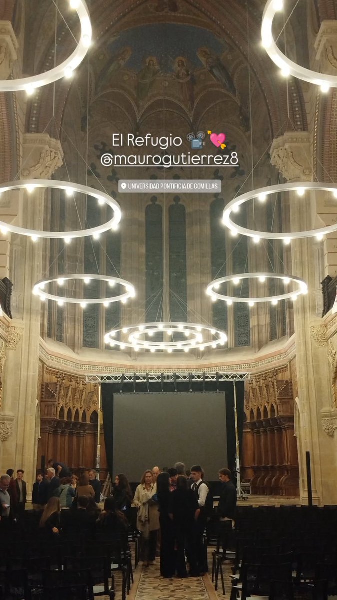 Tras 11 meses de postproducción, y en total 20 meses desde que escribí la primera palabra del guion, este sábado estrené mi primera película! "El Refugio"

Un viaje increíble de aprendizaje, aquí algunos frames de la peli 🤍🤍

Ya mirando a los festivales de 2026!