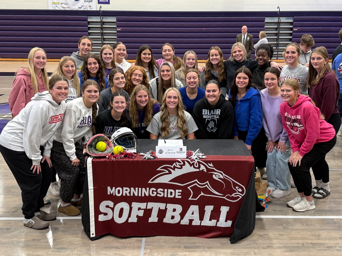 BlairBearSB tweet media