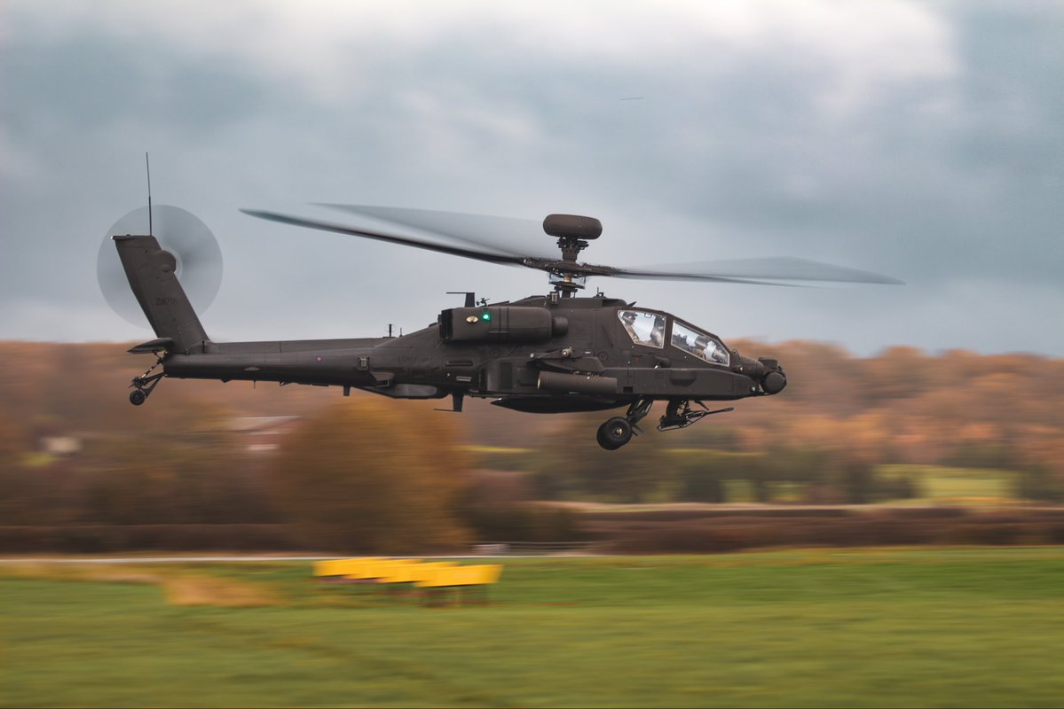 WHGA's tweet image. Always a treat having Apaches visit us here at the Green! 🚁

Yesterday we were joined by two Apaches, DEAMON1 and DEAMON2 as they made a quick stop here at Wolverhampton Halfpenny Green Airport.

#apache #ah64 #military #helicopter #raf #wolverhamptonairport #halfpennygreen