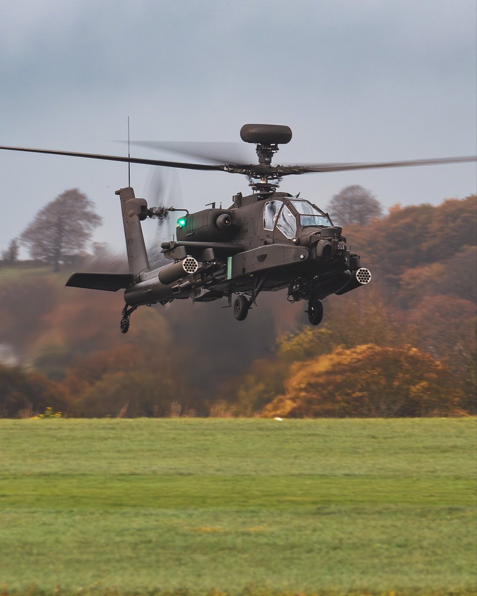 WHGA's tweet image. Always a treat having Apaches visit us here at the Green! 🚁

Yesterday we were joined by two Apaches, DEAMON1 and DEAMON2 as they made a quick stop here at Wolverhampton Halfpenny Green Airport.

#apache #ah64 #military #helicopter #raf #wolverhamptonairport #halfpennygreen
