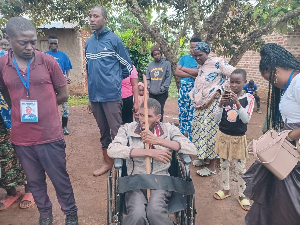 BoliboMozes's tweet photo. For the very first time, Tooro has an opportunity to get a real member of parliament. 

People of Kyenjojo, the ball in your hands. @DoreenNyanjura is here, entrust her with your vote and support as the next Mwenge central MP. https://t.co/PWbBNm4qu0