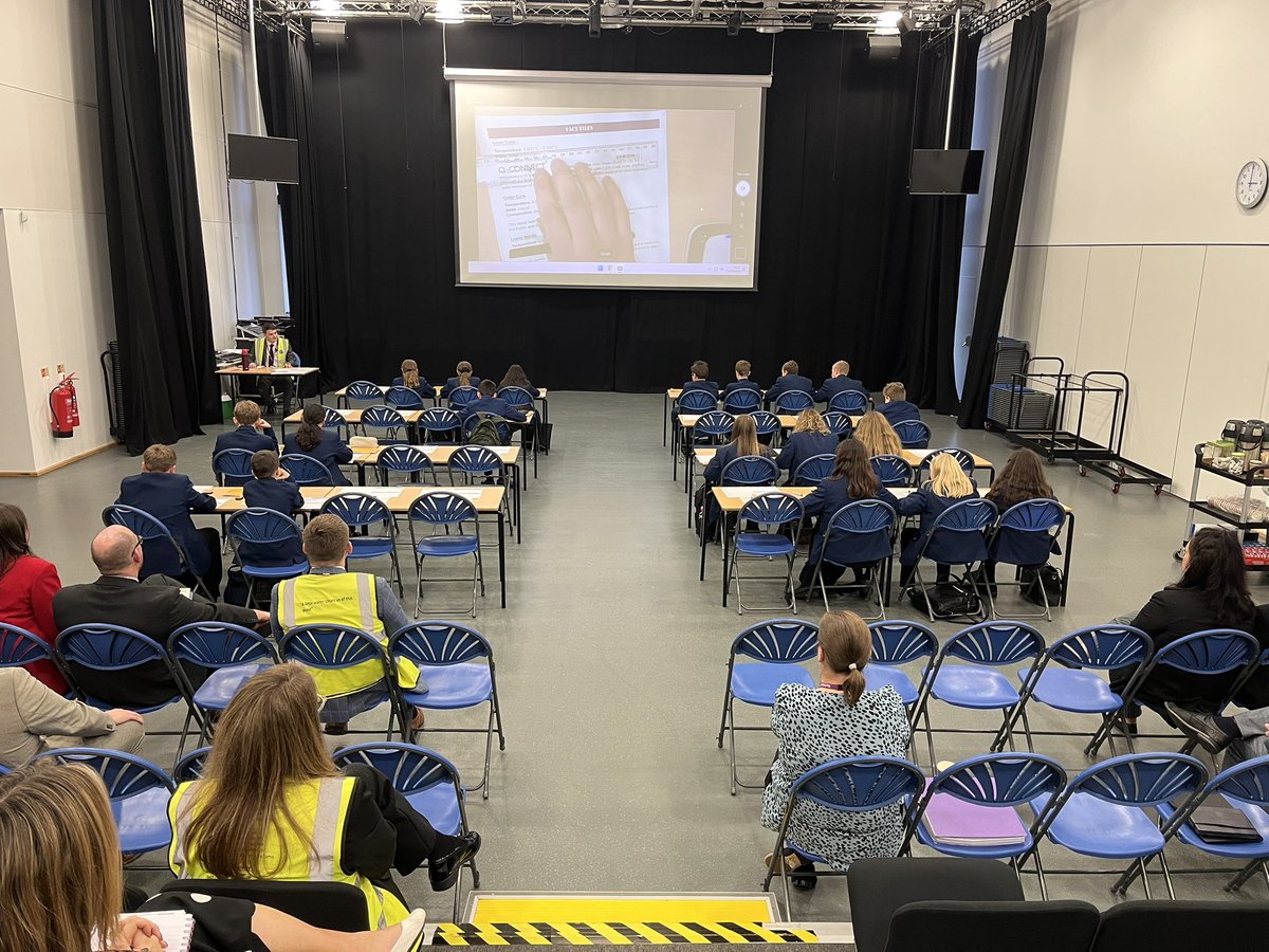 A huge thank you to the Y7 students who were our model class last night in L&amp;P to allow staff to live model our new teacher techniques. You were all amazing! ✨