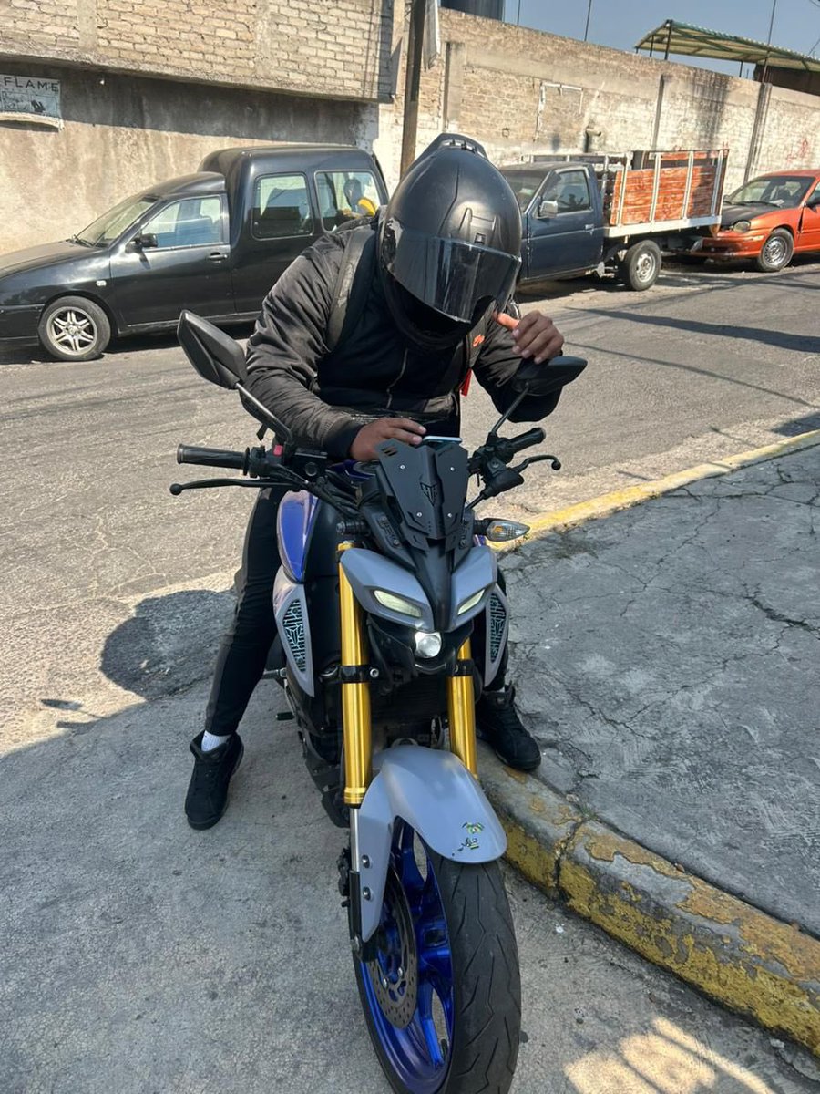 AlbertoIDL's tweet photo. @Uber_MEX uno de tus repartidos se robó mi paquete y mando foto del lugar alegando que encontró mi paquete! https://t.co/bX80jhAQS7