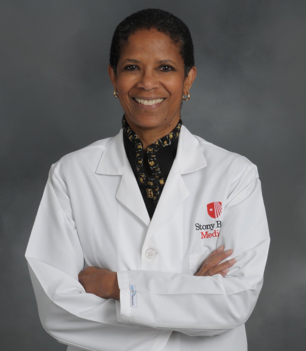 StonyBrookMed's tweet image. 🎉 Congratulations to Allison McLarty, MD, who has been named Chief of the Division of #Cardiothoracic Surgery at #StonyBrook Medicine! bit.ly/47Cj9B9 #WeAreStonyBrookMedicine