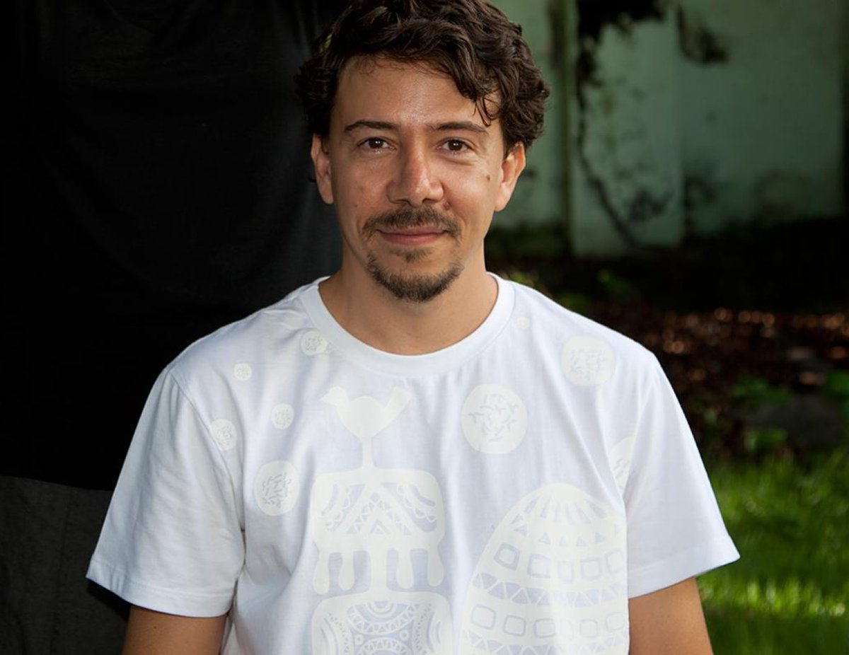 pkok_art's tweet image. Meet Marcelo Terça-Nada @marcelonada  — a Brazilian multidisciplinary artist, researcher, and independent editor whose work flows between generative art, photography, writing, printmaking, urban interventions, and digital art. 

With a master  in Theory and History of Art,…
