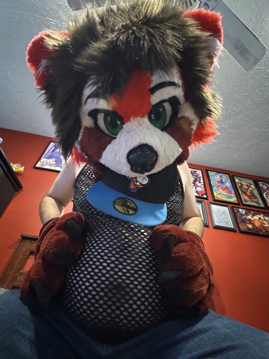 TokensCoinSlot's tweet image. Picked up this gay dog from the club

**BUUUUUUUUURP**

He&apos;s mine now~ 🤤

@Mittensmania