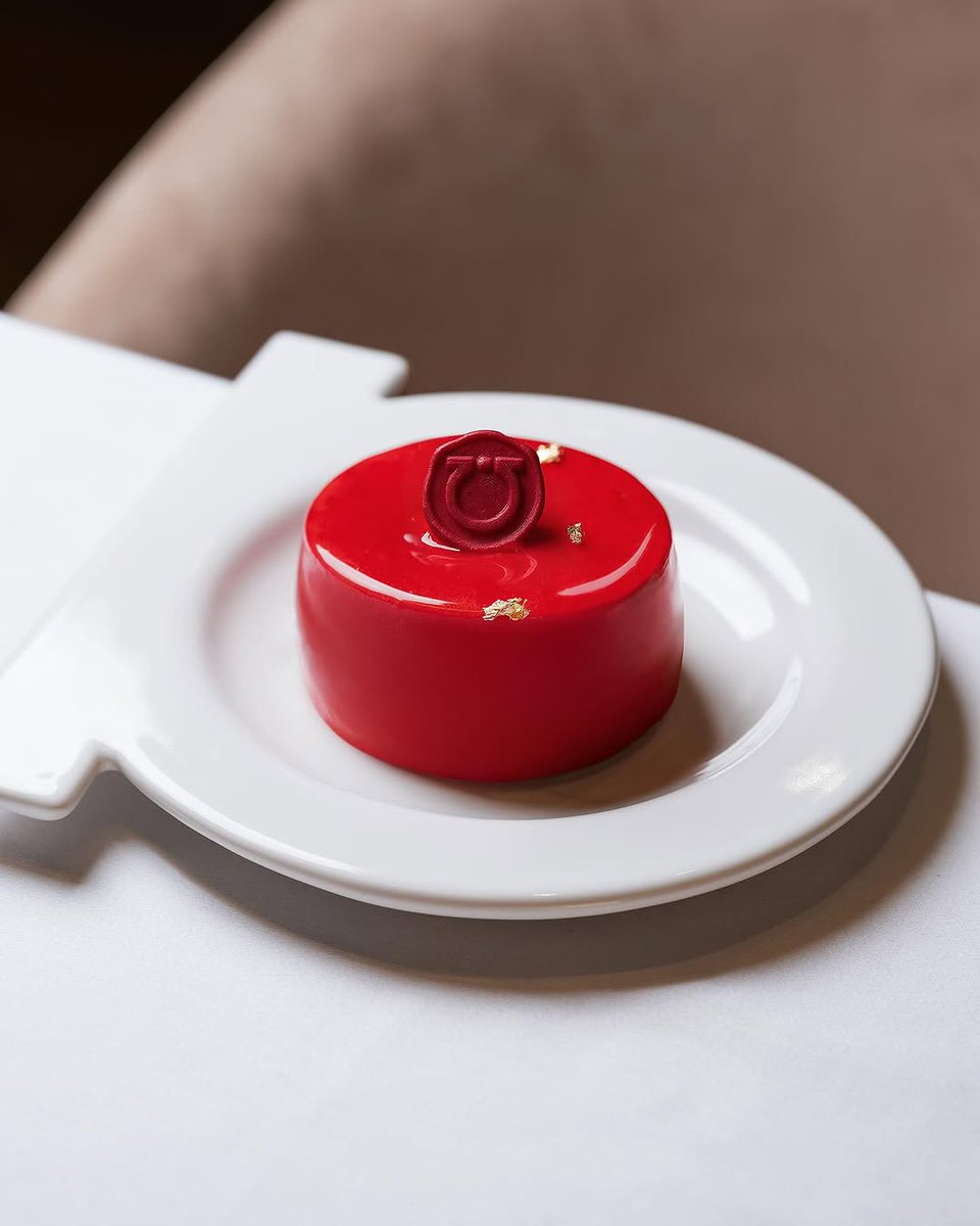 cppluxury's tweet image. FERRAGAMO opens stunning Caffè in Mexico City at El Palacio de Hierro Polanco

#Ferragamo #FerragamoCaffe #MexicoCity #Mexico #luxuryfashion #luxuryhospitality #luxury #luxurycafe #luxurydining #luxurylifestyle @Ferragamo