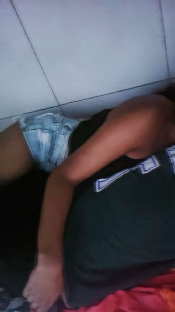 you know any remedy for a 2min guyy??😭🙏 like small hug or kiss...everywhere don burst