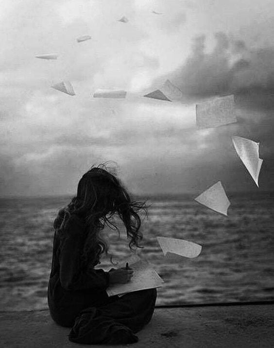 شــعجــب بايــع
غلاتيــي بـــلا تــواســـــيل
سوك العوز رخصها المعاضد
المگـان البيـه گعدنـه عـيـون بعــيون
غرب نتلاگه نصفن بالجرايد
بكثر ما جنت اودي لبيتك احساس
مكزبر يوصلك جسم الكواغد 🥀